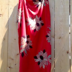 Jones of New York Lined Red Floral Silk Skirt Size 14